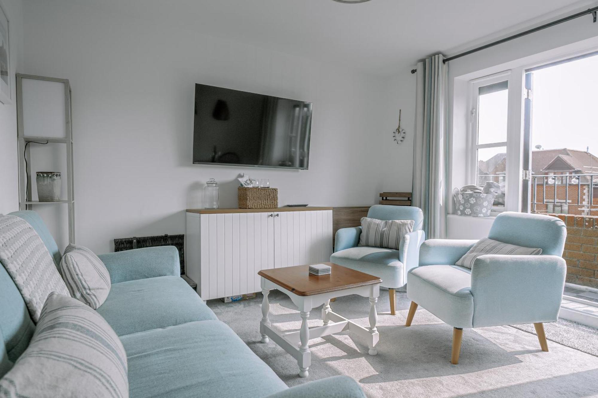 Hightide - 2 Bed With Parking, Balcony & Sea View. Apartment Swanage Exterior photo